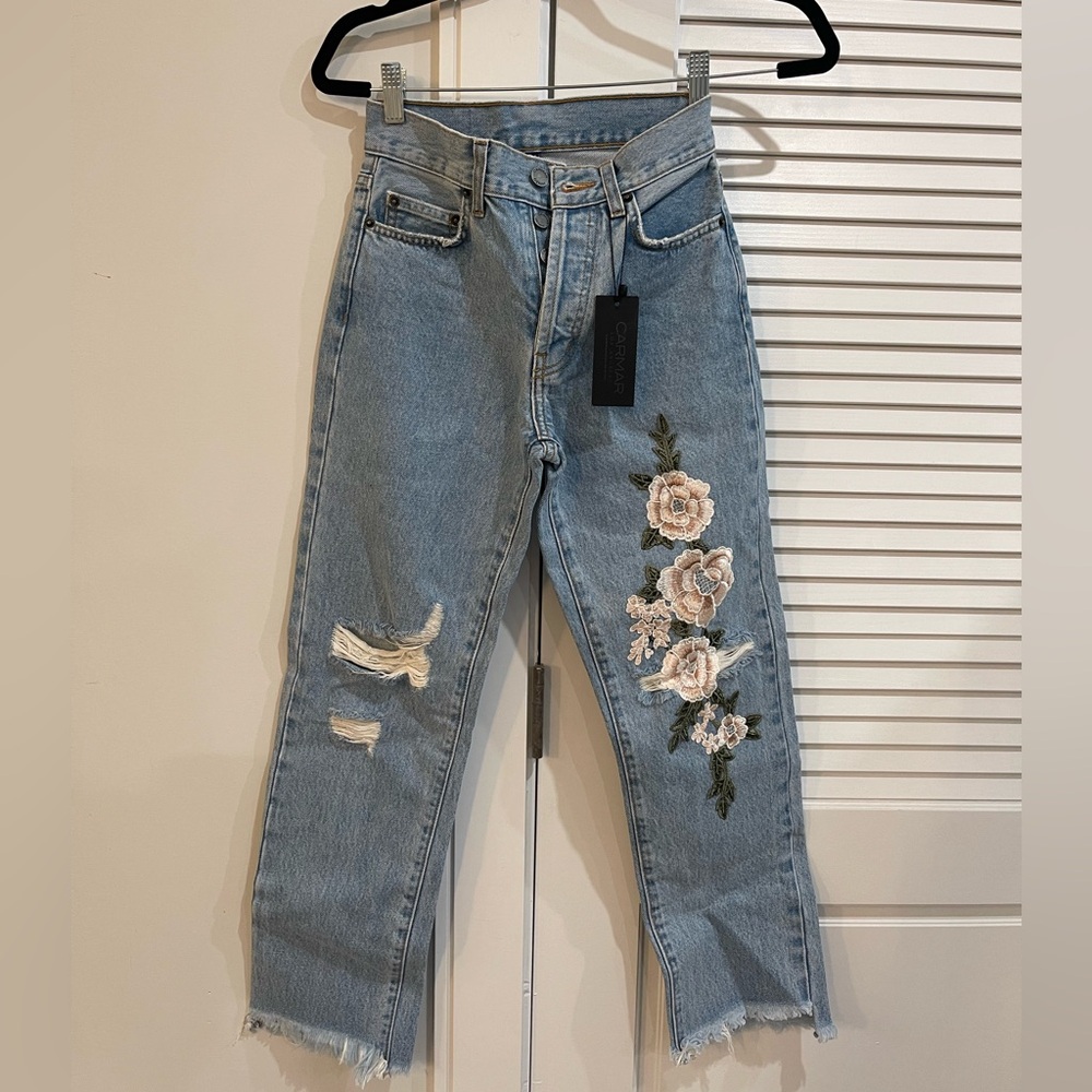 CARMAR nwt embroidered floral denim
